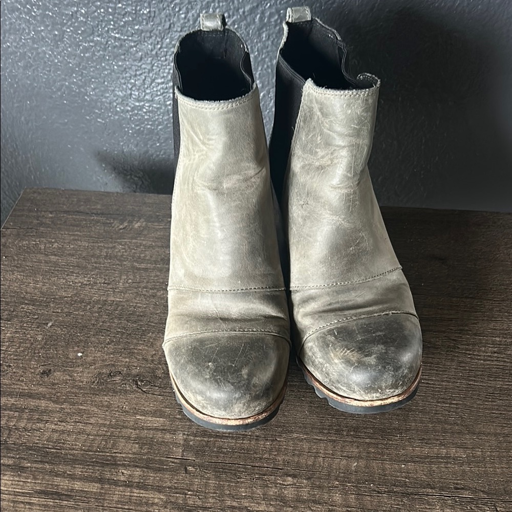 Sorel Gray Wedge Boots